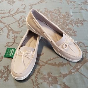 Women's Cream Loafers